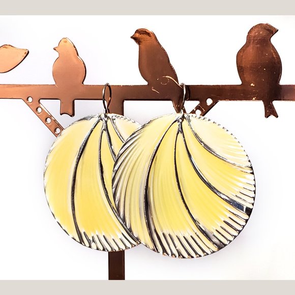 Statement Disc Earrings with Yellow/Silver Waves - Picture 4 of 4